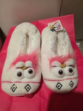 Authentic Universal Studios Despicable Me Fluffy Unicorn Slippers